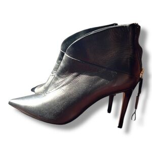 Griciarancio genuine leather ankle boot black size 8